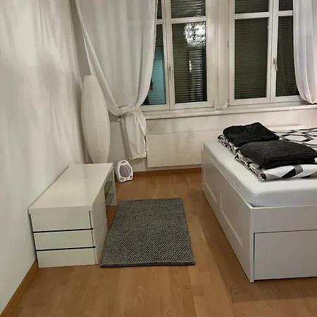 Over-night City-flat *
