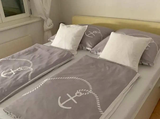 Over-night City-flat *