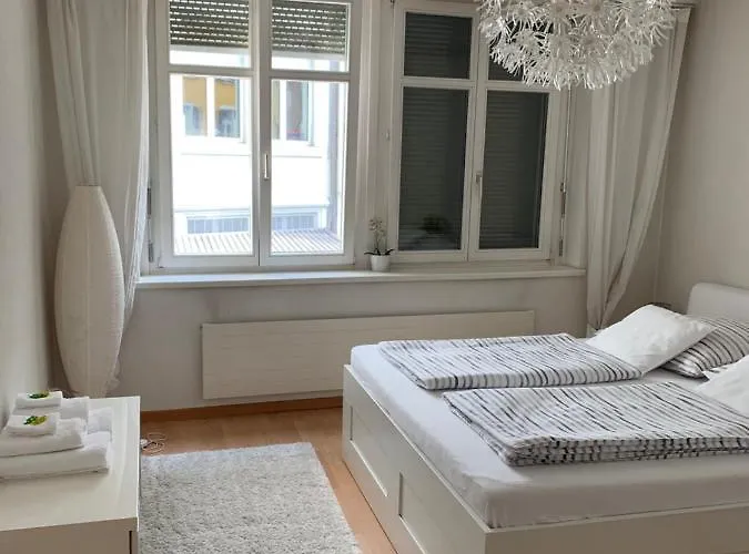 Over-night City-flat *